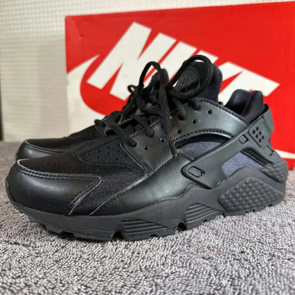 Nike Women's Air Huarache Run 'Triple Black'